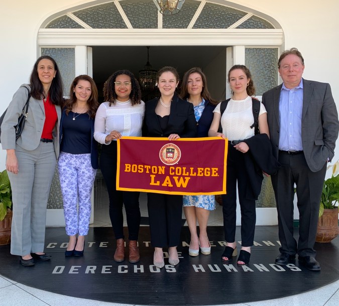 Students at the entrance of the IACtHR